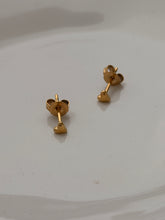 Mini bubble heart studs