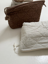 Denmark - quilted pouch off white