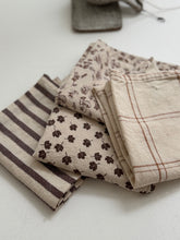 Denmark - tea towel checkers camel