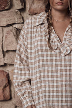 Love me - checkers frill  blouse