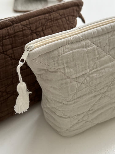 Denmark - quilted pouch off white