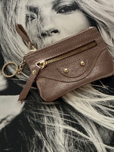 Zip leather wallet