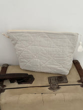 Denmark - quilted pouch off white
