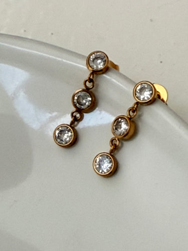 Triple diamond dangly studs