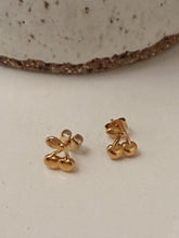 Cherry bubble studs