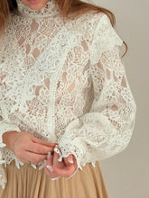MM lace  blouse white