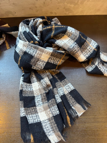 Large Checker winter scarf