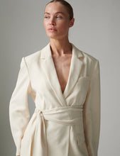 DAY - Hector Blazer in Jet Stream
