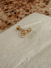 single Love earrings