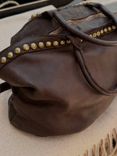 Mamapapa - chocolate stud bag