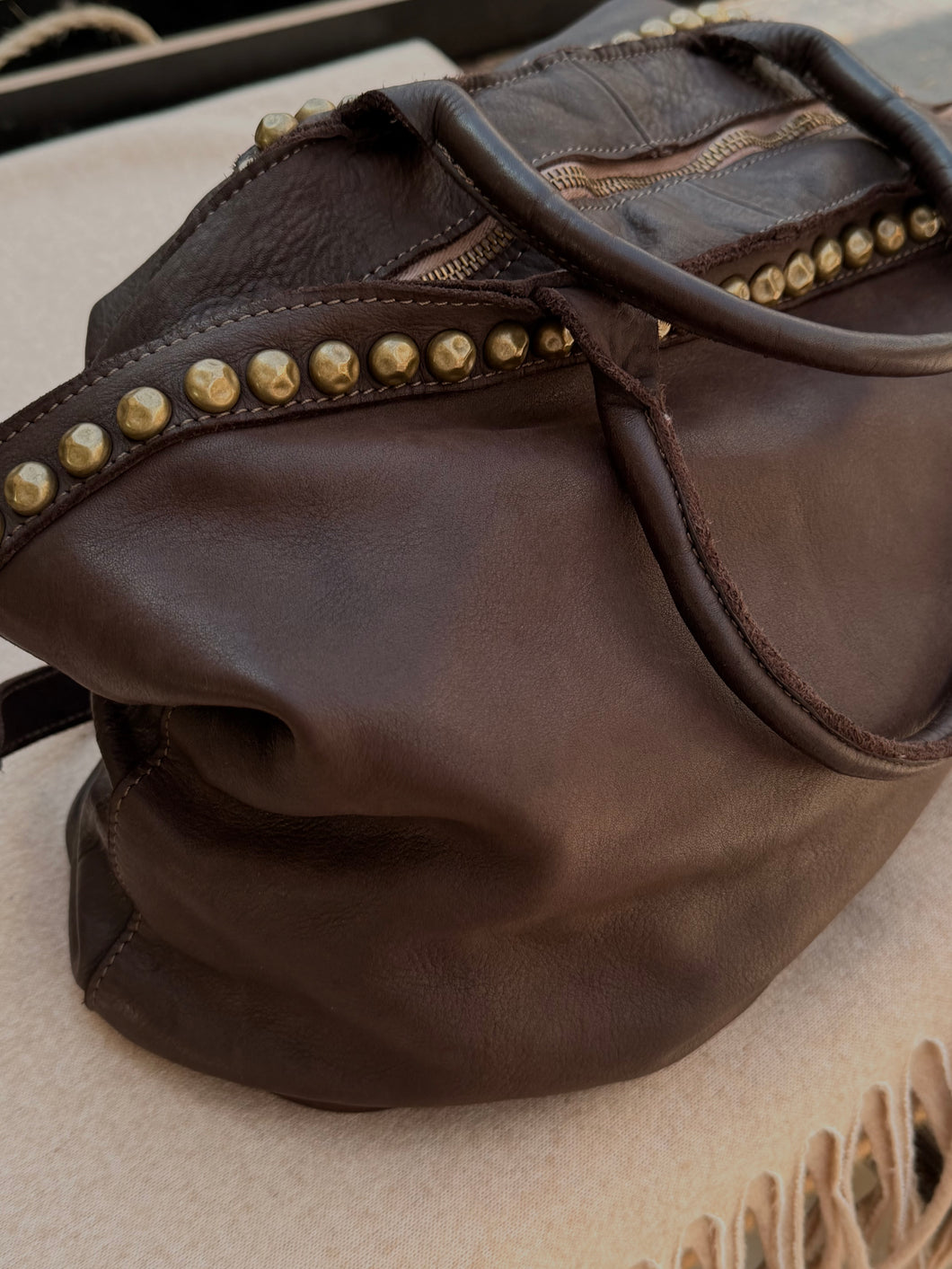 Mamapapa - chocolate stud bag