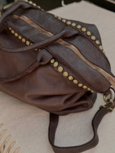 Mamapapa - chocolate stud bag