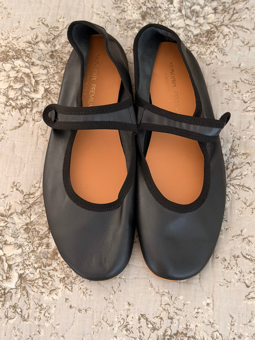 Leather flat black ballet
