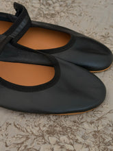Leather flat black ballet