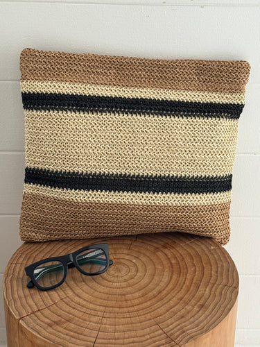 Pouch charcoal/beige/cream