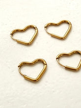heart earring