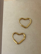 heart earring