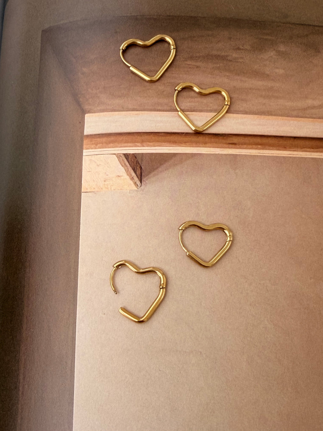 heart earring