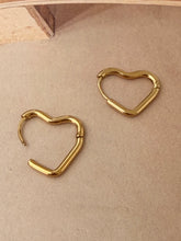 heart earring