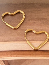 heart earring