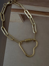 chain bracelet with heart lock