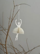 Paper white Ballerina