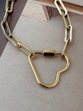 chain bracelet with heart lock