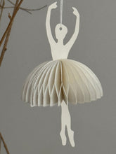 Paper white Ballerina