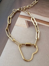 chain bracelet with heart lock