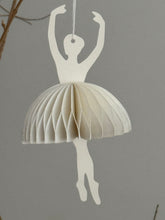 Paper white Ballerina
