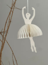 Paper white Ballerina