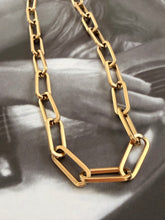 Thick chain necklace