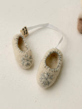 Ballerina pink or off white