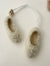 Ballerina pink or off white