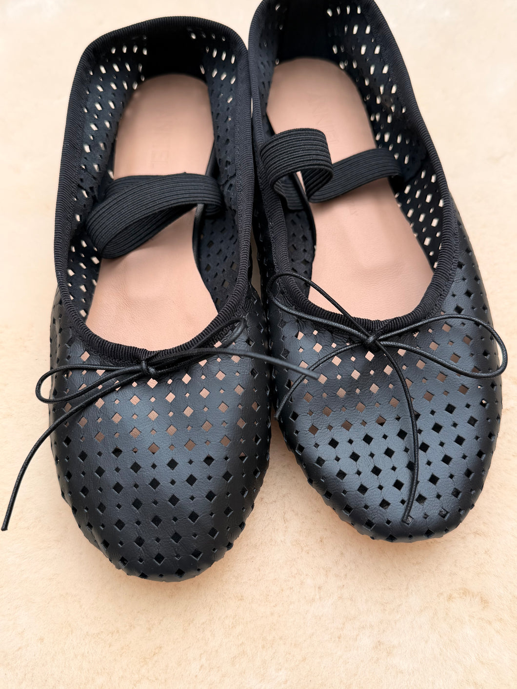 anniel - black leather ballet flat pointelle