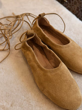 anniel - ballet flat camello suede with tie
