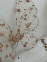 wings gold heart