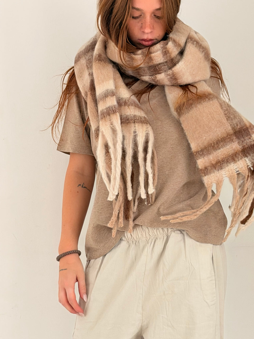 mamapapa - printed checker beige scarf
