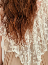 MM lace apron style