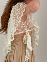 MM lace apron style