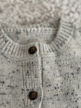 Speck knitted buttoned vest