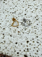 Open heart bubble stud earrings