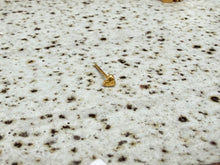 Mini bubble heart studs