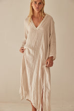 Sandy linen kaftan