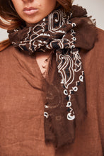 scarf parsley chocolate