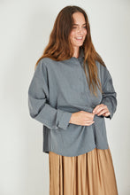 mamapapa Leo pleaded blouse