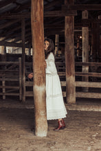 Caroline dress lace