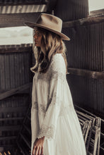 Caroline dress lace