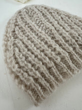 Pequeno - knitted beanie