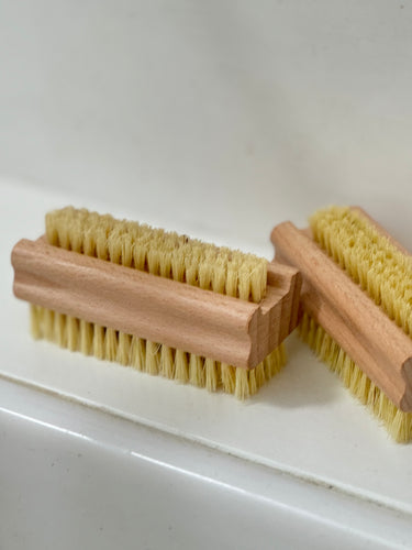 nail brush